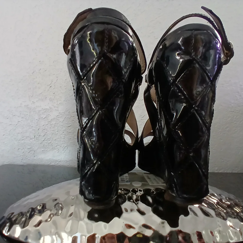 Valentino Garavani Black Patent Leather Wedge Sandals – Women's Designer Sz 6
